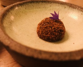 Bulle with sunflower seeds and woodruff