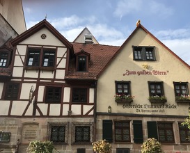 Lunch at Zum Gulden Stern Historische Bratwurstküche
