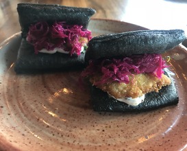 SQUID INK OYSTER BAO 