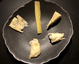 The cheeses: Selection of matured cheeses by Bernard Mure-Ravaud “MOF 2007 & World Champion 2007”