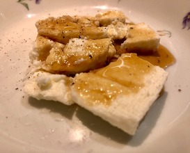 “Mató” with fennel honey