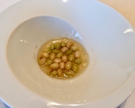 White beans with vegetable broth