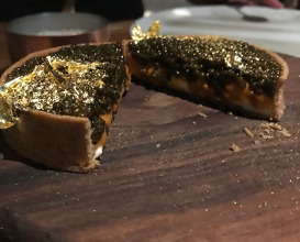 Caviar Tart schrencki caviar / Sea Urchin / Celariac Whipped Cream
