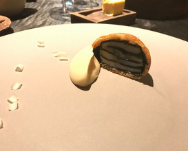  Scallop Hokkaido scallop mille feuille with black truffle, wrapped with seaweed, deep fried with Beignet sauce, serving with celeriac puree, italian hazelnut shavings and scallop skirt foam sauce