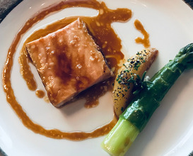La Côte De Veau De L'Aubrac grilled côte de veau from aubrac with natural jus & green asparagus