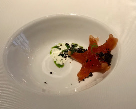 КРЕМ ИЗ ПЕЧЁНОГО КАРТОФЕЛЯ И ЗВЕЗДА ИЗ КРАСНОЙ ИКРЫ Baked potato cream & salmon red caviar star