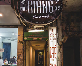 Dinner at Cafe Giảng