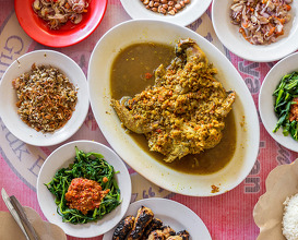 Dinner at Ayam Betutu Khas Gilimanuk Bali