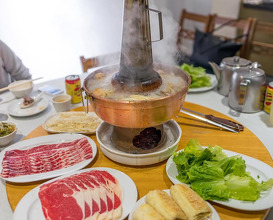Dinner at 圍爐酸菜白肉火鍋