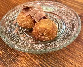 Mountain chicken croquets with white truffle