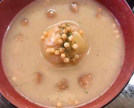 ·お椀鮭と白小豆の芋餅、茄子のすり流し、ナメコ
OWAN (soup)