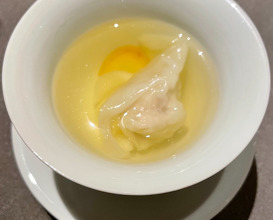 維雲吞湯 Pheasant's soup with WONTON