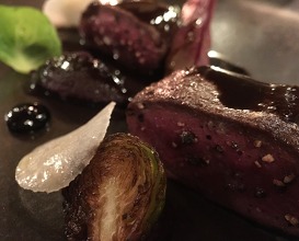 Roasted roe deer fillet, red cabbage juice “mondeuse” and blueberry vinegar