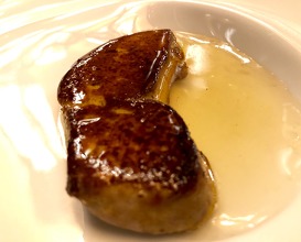 Sautéed fresh foie gras with “salt flakes and grain pepper”