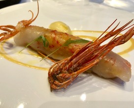 Service of different parts of prawns with infused prawn rice 