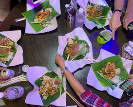 Dinner at ผัดไทยไฟทะลุ  Pad Thai Fai Ta Lu