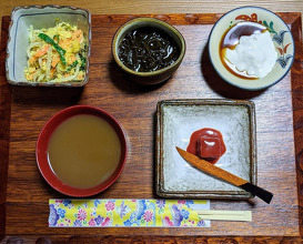 Dinner at 琉球郷土料理イラブー料理カナ。