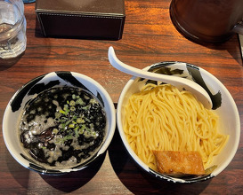 Dinner at 麺屋武蔵 武骨