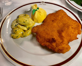 Lunch at Sacher Restaurant „Grüne Bar“