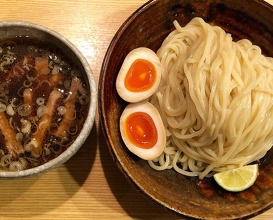 Ramen at Yamazaki Menjirō (山崎麺二郎)