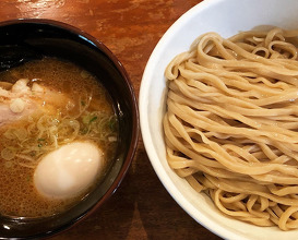 Ramen at Noodles (ヌードルズ)
