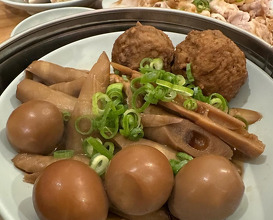 Dinner at 餃子屋 社領
