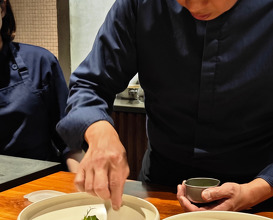 Dinner at Chisounishikenichi (馳走西健一)