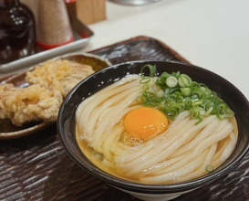 Dinner at うどん 丸香