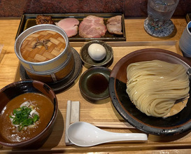 Dinner at 中華蕎麦 とみ田