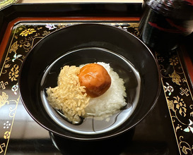 Lunch at Kataori (片折)