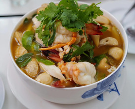Dinner at เจ๊ไฝ (Jay Fai)
