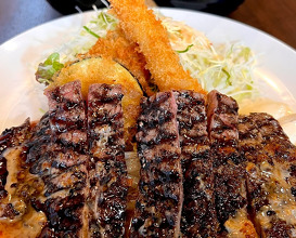 Dinner at 洋食喫茶さかえ
