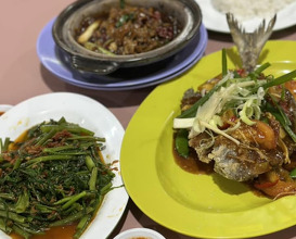 Dinner at Mei Ling Hawker Centre