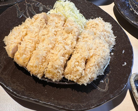 Lunch at とんかつ憲進 Tonkatsu Kenshin