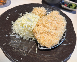 Lunch at とんかつ憲進 Tonkatsu Kenshin