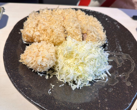 Lunch at とんかつ憲進 Tonkatsu Kenshin