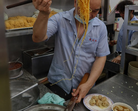 Dinner at 麥文記麵家 Mak Man Kee Noodle Shop