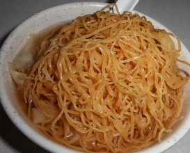 Dinner at 麥文記麵家 Mak Man Kee Noodle Shop