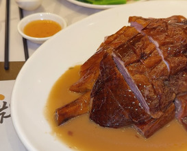 Dinner at 甘牌燒鵝 Kam's Roast Goose