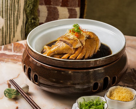 Dinner at Ming Pavilion at Island Shangri-La