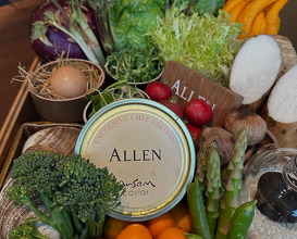 Dinner at restaurant_allen