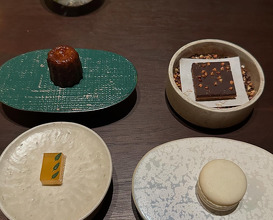 Dinner at restaurant_allen