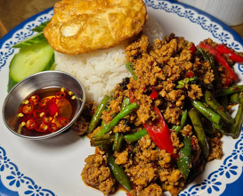 Dinner at Rosa's Thai