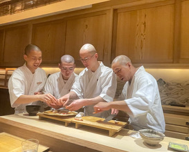 Dinner at Hato (波濤)