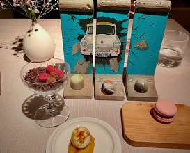 Dinner at Restaurant - einsunternull