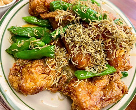 Dinner at 효도치킨 | Hyodo Chicken