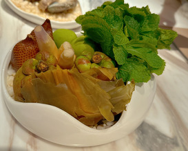 Dinner at Sorn