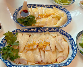 Lunch at Muek Mun Kai Chicken Rice