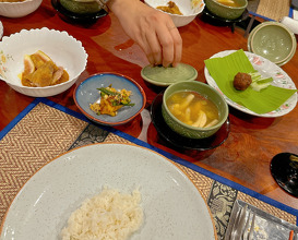 Lunch at Kate's Place - Supper Club