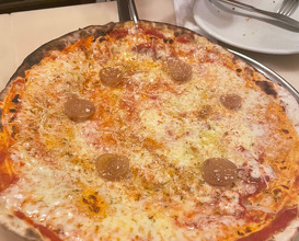 Dinner at PIZZERIA ROMANA IL PENTITO (ピッツェリア・ロマーナ・イル・ペンティート)